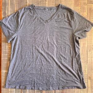 Dark Gray V-Neck Women's Basic T-Shirt XXL